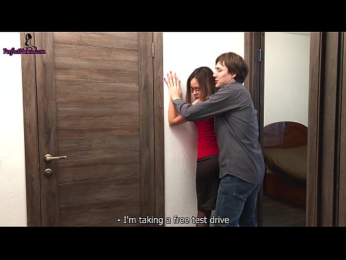 ❤️ L'agente immobiliare sexy si masturba sensualmente la figa e scopa mentre vende il suo appartamento - Krempai Super sessoal it.hdporn24.ru ❌️